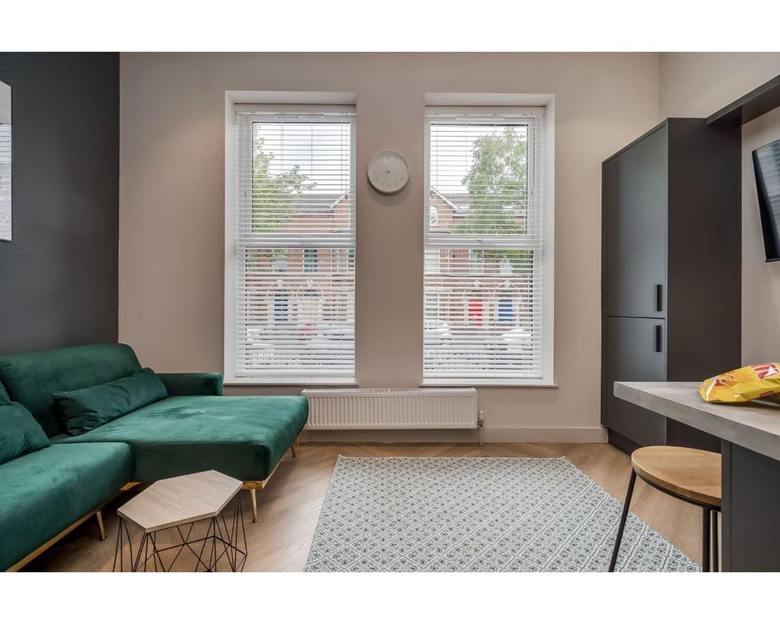 Central Belfast Apartments: University Street Exterior photo